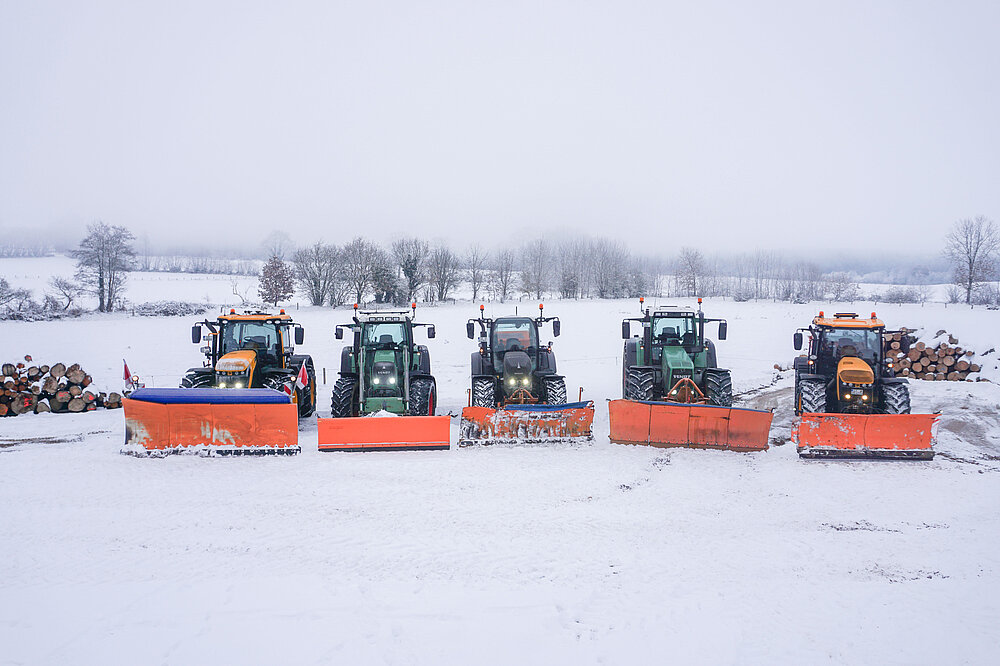 Scheel Sarlhusen Dienstleistungen Winterdienst Fuhrpark Scheel Sarlhusen Dienstleistungen Winterdienst Fuhrpark